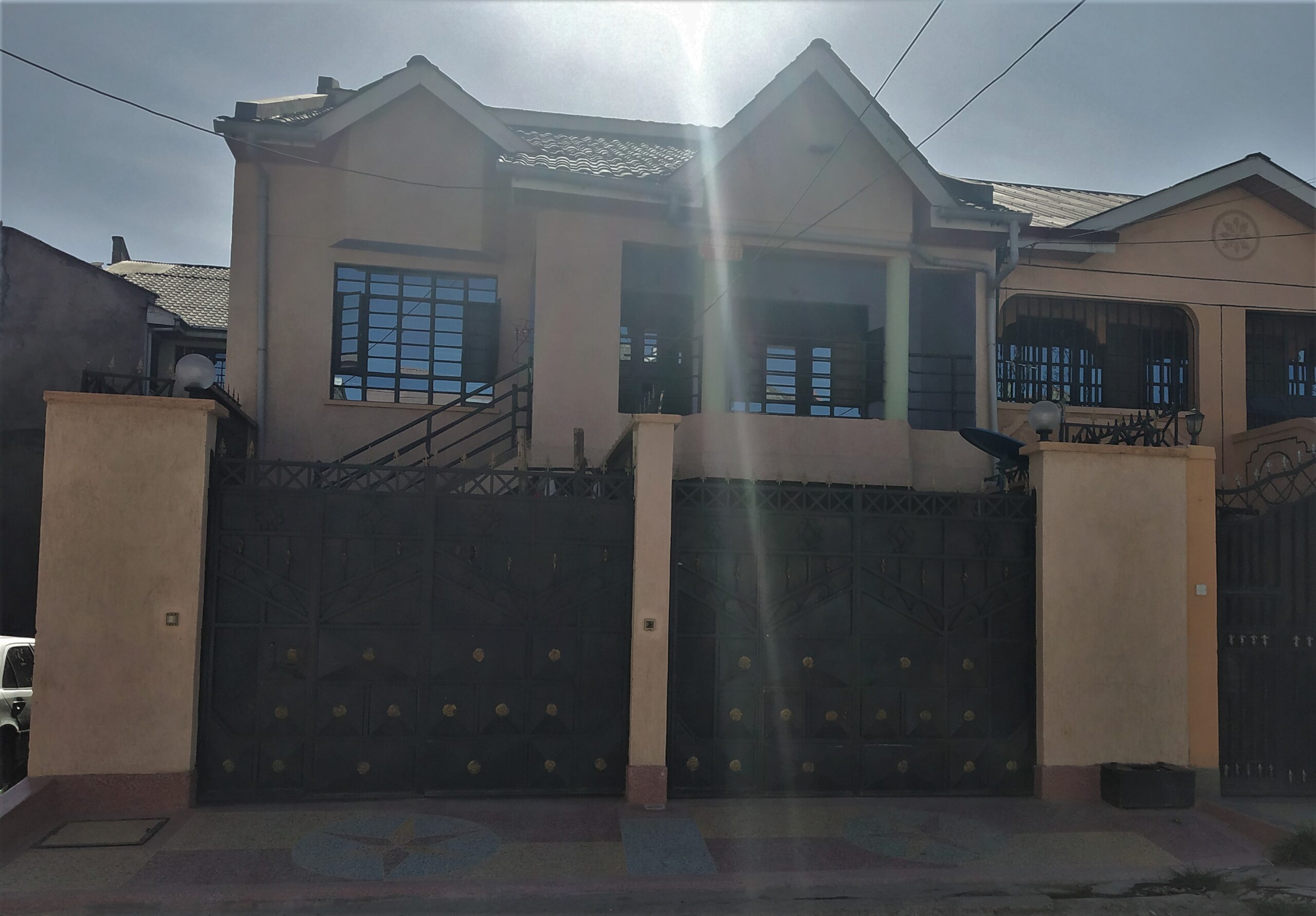 6 Bedroom Maisonette; 2 Ensuite FOR SALE – Nasra Estate