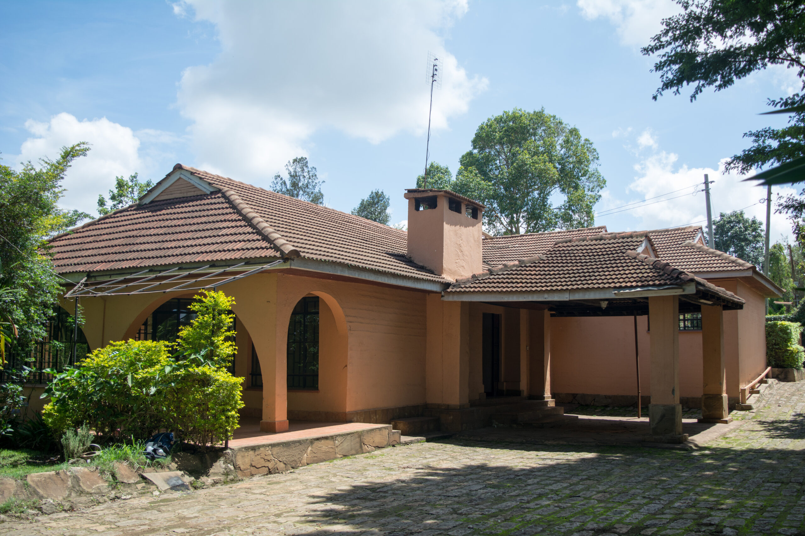 5 Bedroom, 2 Ensuite Bungalow TO LET – Thome Estate